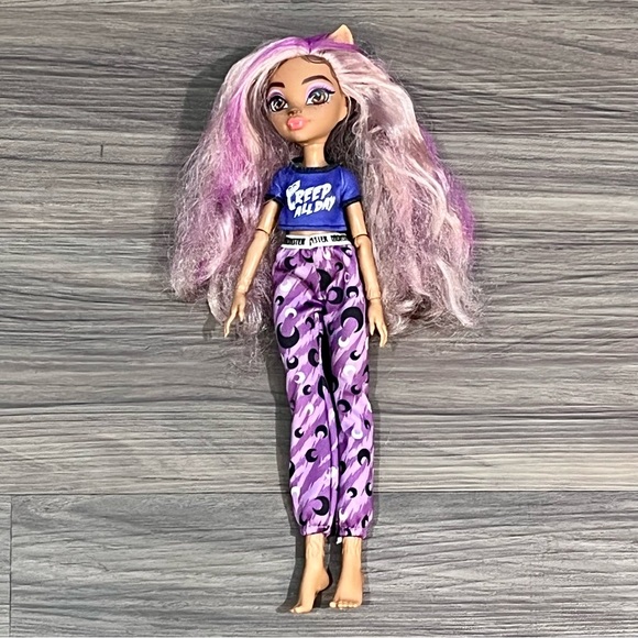 2022 Monster High Clawdeen Creepover Party Doll Partially Dressed - Picture 1 of 16